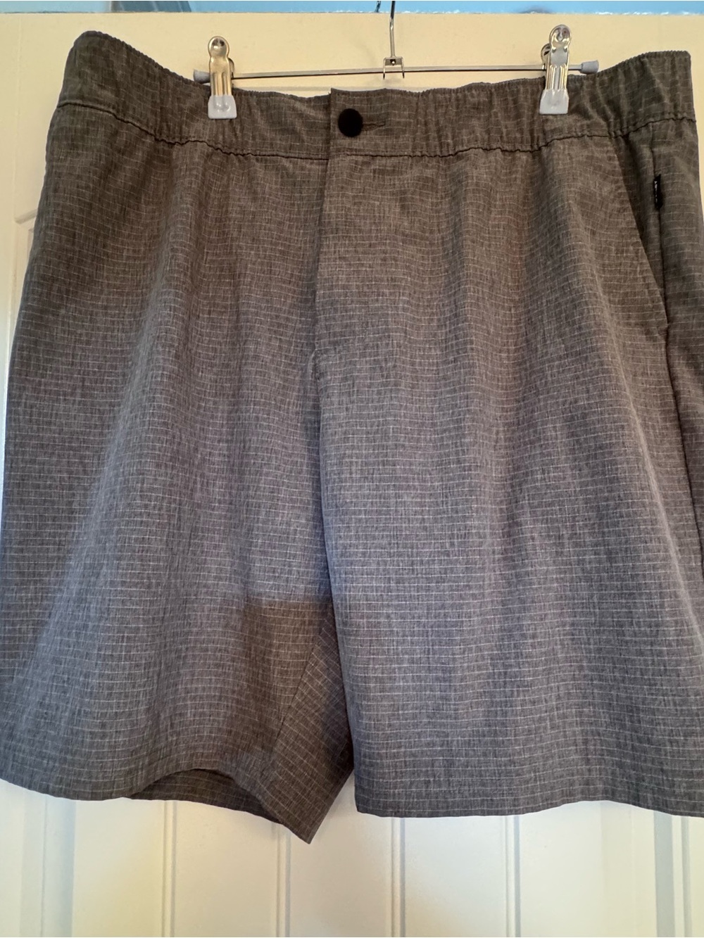 Oakley Men's Gray Textured Flat-Front Shorts